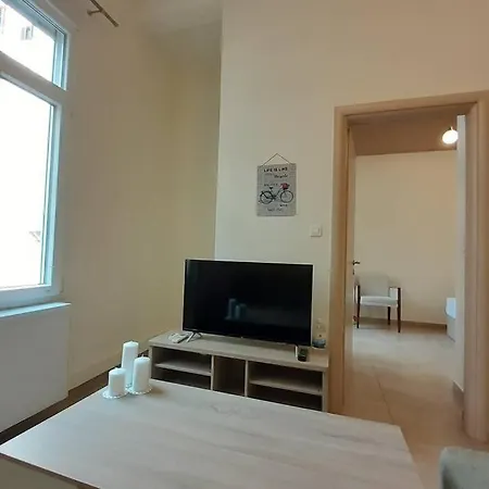 Dreamy Center 2 Thesbnbgr Apartament